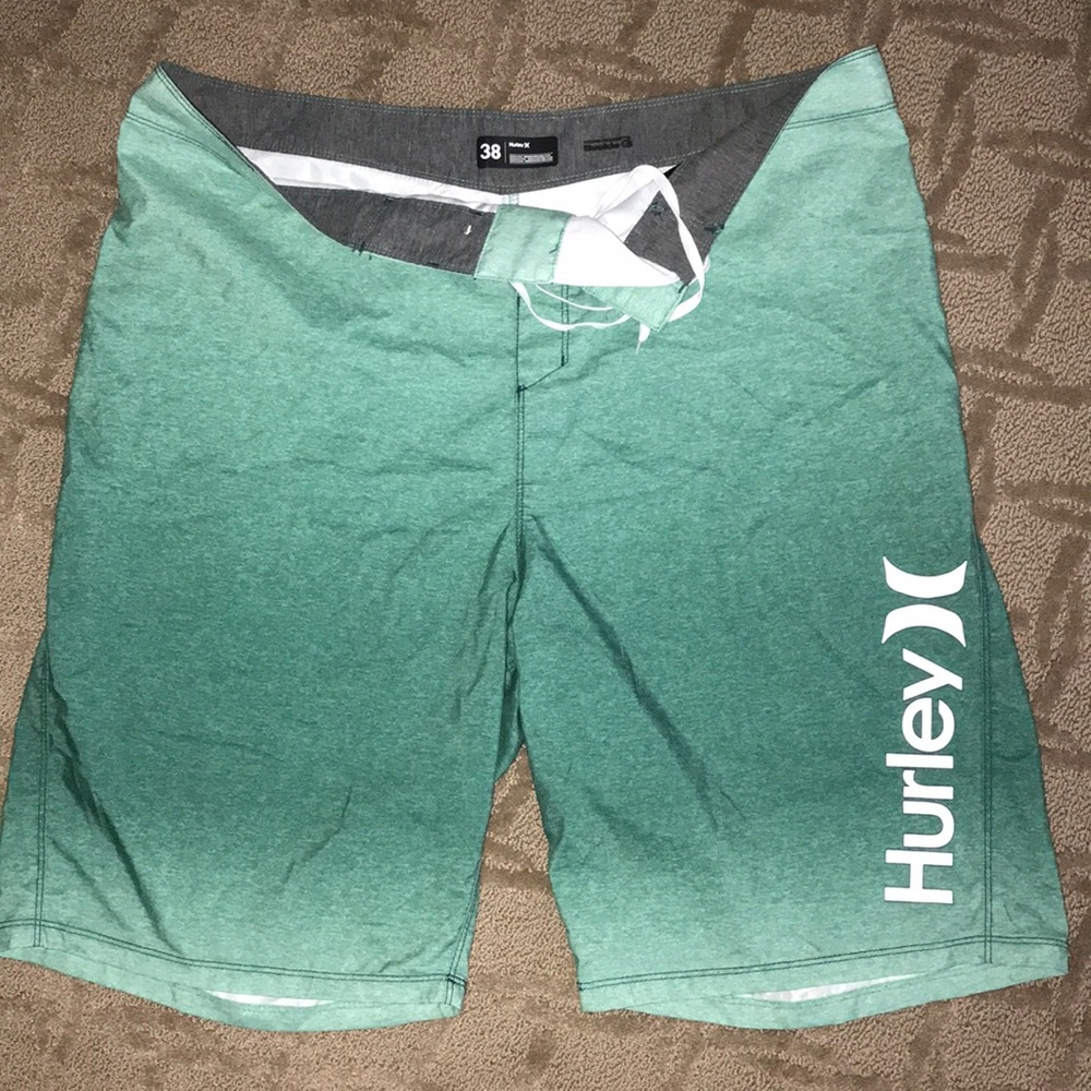 Men’s Hurley board shorts